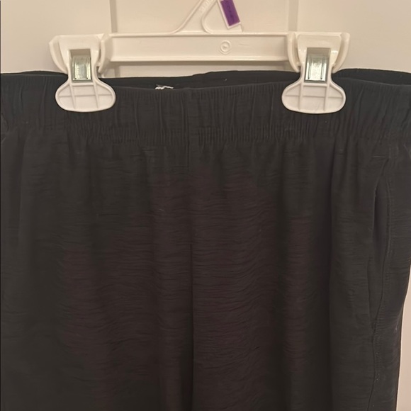 Old Navy charcoal grey boys’ elastic waist shorts, size 10-12 - Picture 2 of 5